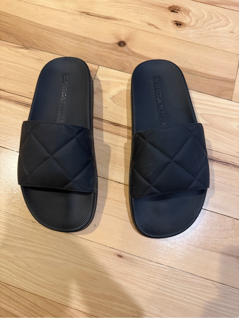 Bottega Veneta Rubber pool slides size 36/6